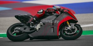 Ducati V21L Header